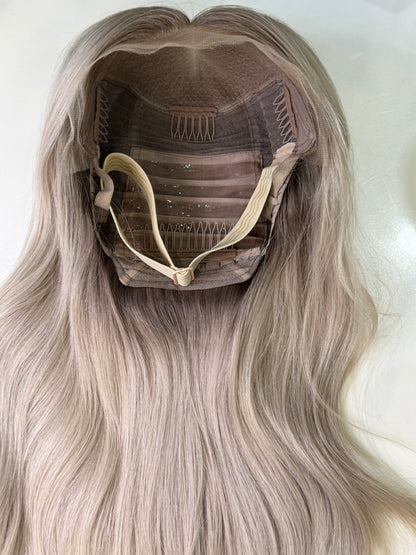 READY TO SHIP / Ash Blonde rooted 22” Small Cap