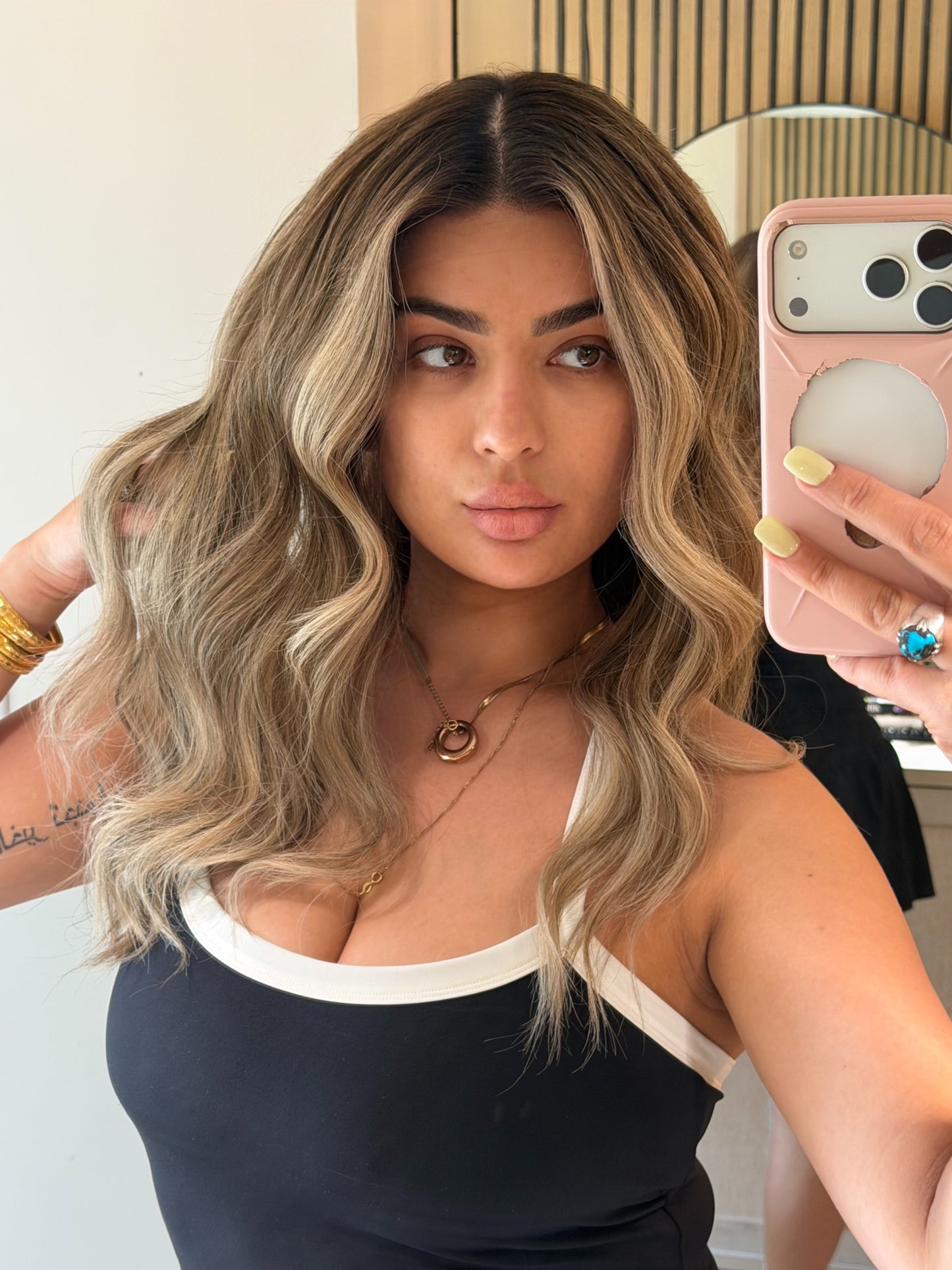 READY TO SHIP / Ash Blonde highlights 22” Small Cap